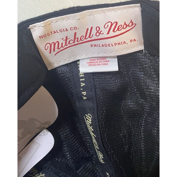 Mitchell & Ness Los Angeles Lakers Game Day Pattern Snapback NBA FINALS 2000 - Picture 7 of 7